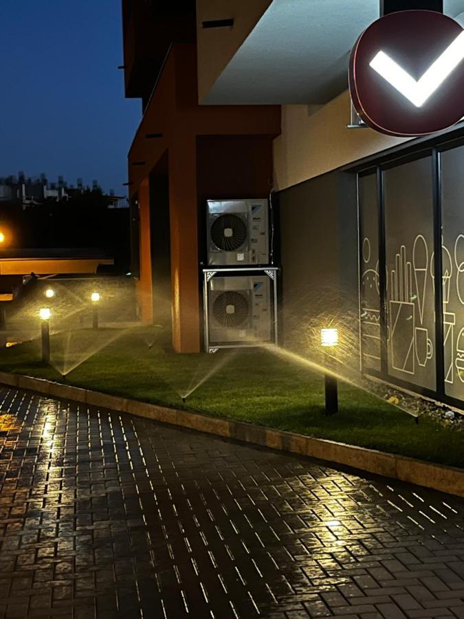 Ferienwohnung Apartament Modern Cu O Camera Timişoara Exterior foto